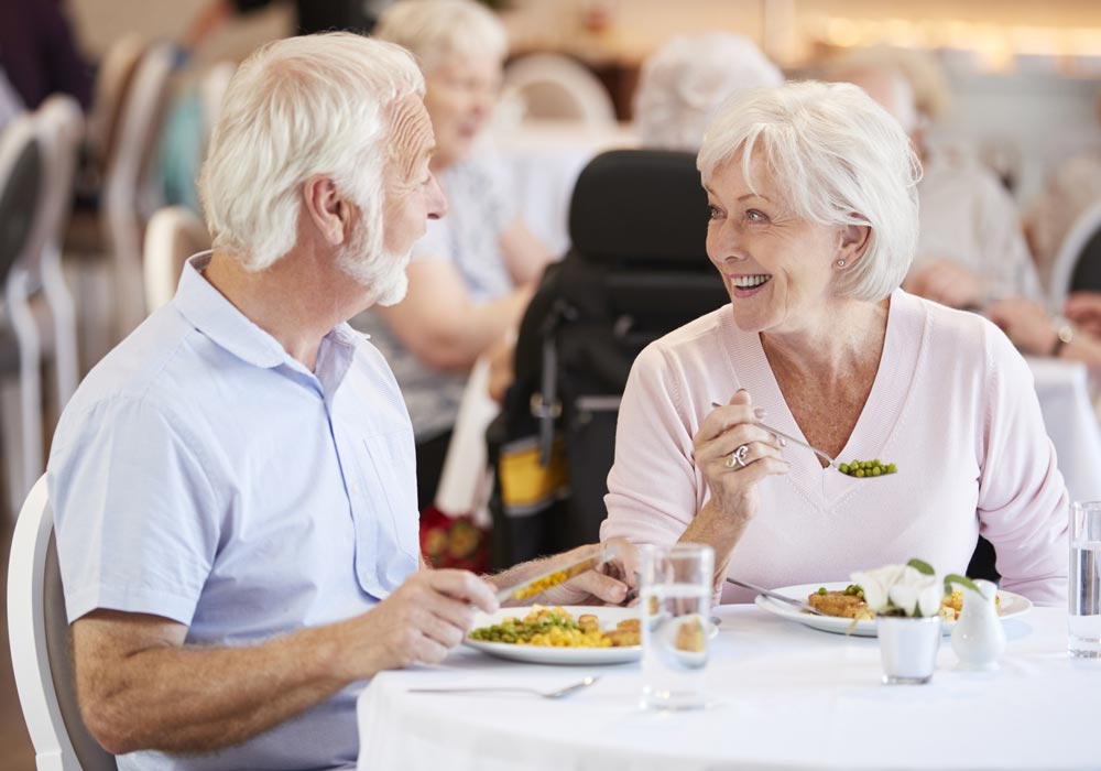 The Pinnacle of Louisville - Assisted Living and Memory Care - Enjoying a meal